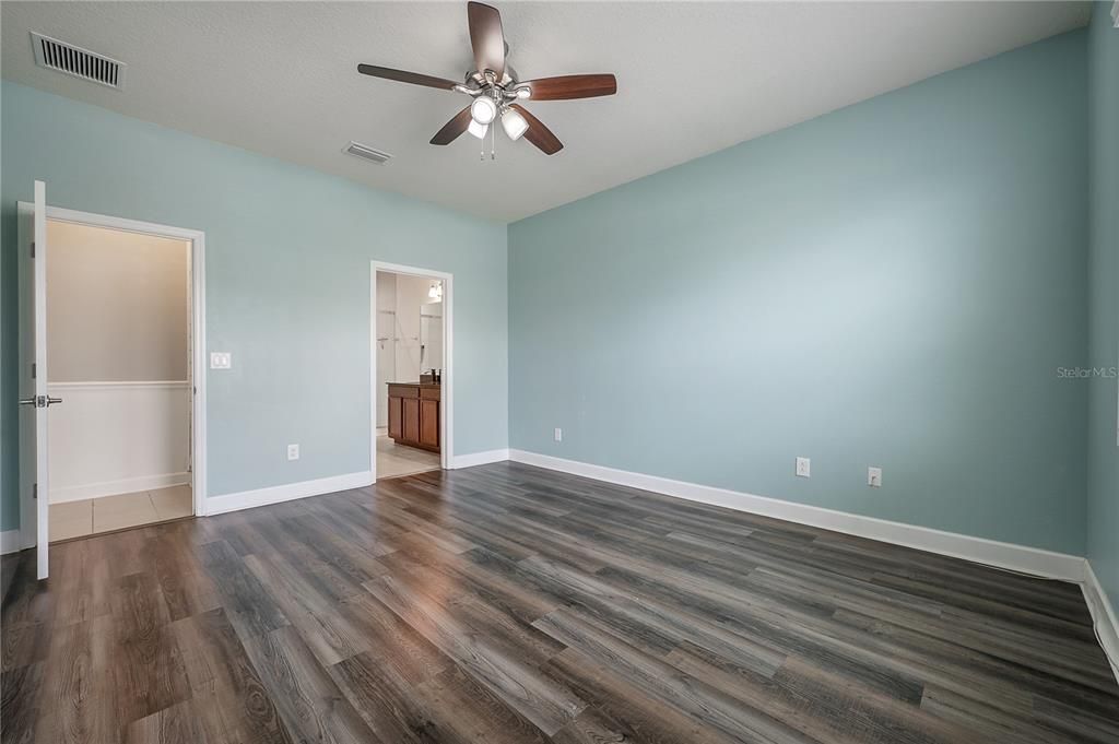 Active With Contract: $424,900 (4 beds, 3 baths, 2396 Square Feet)