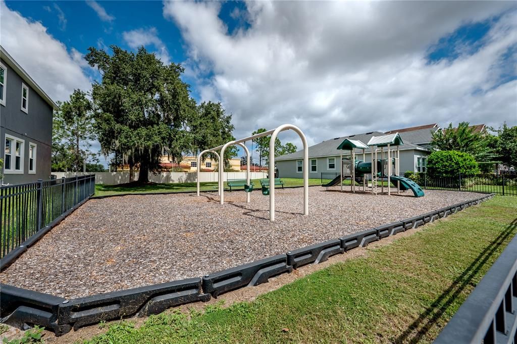 Active With Contract: $424,900 (4 beds, 3 baths, 2396 Square Feet)