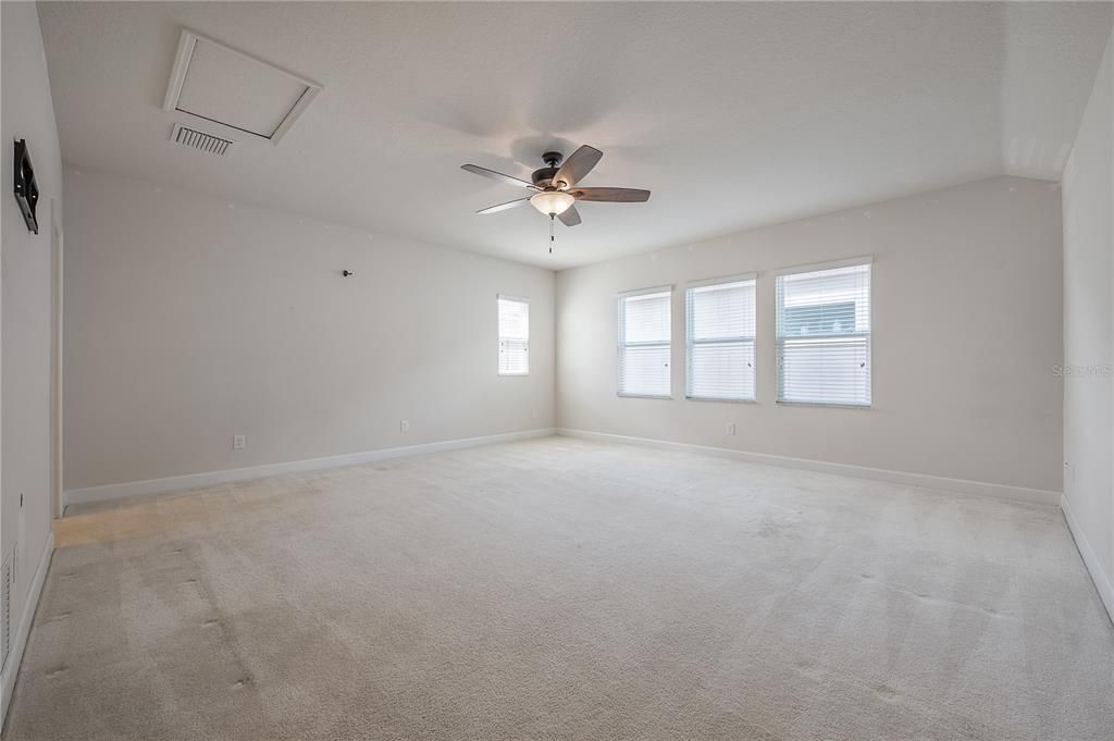 Active With Contract: $424,900 (4 beds, 3 baths, 2396 Square Feet)