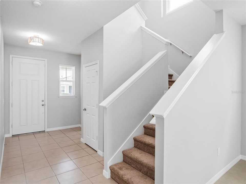 En Venta: $589,000 (3 camas, 3 baños, 2607 Pies cuadrados)