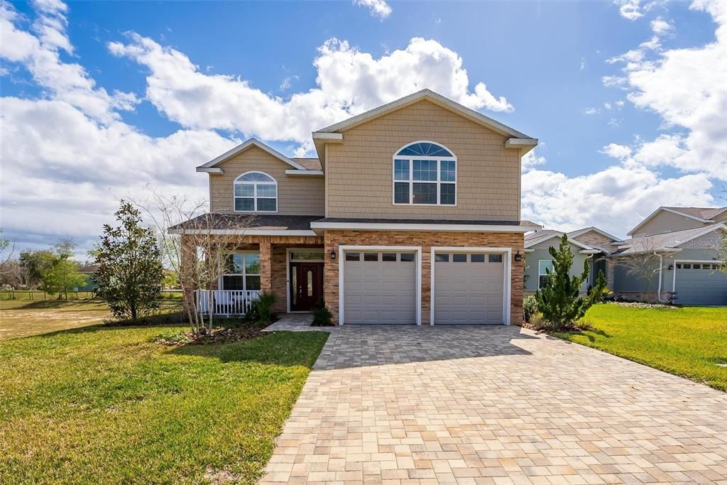 For Sale: $515,000 (4 beds, 2 baths, 2419 Square Feet)