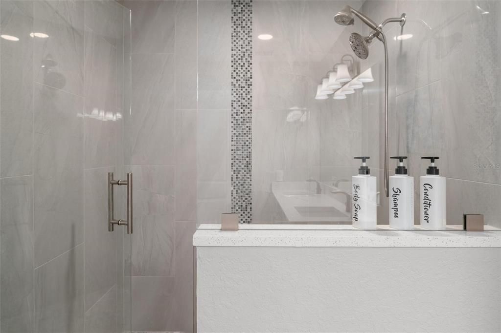 For Sale: $515,000 (4 beds, 2 baths, 2419 Square Feet)