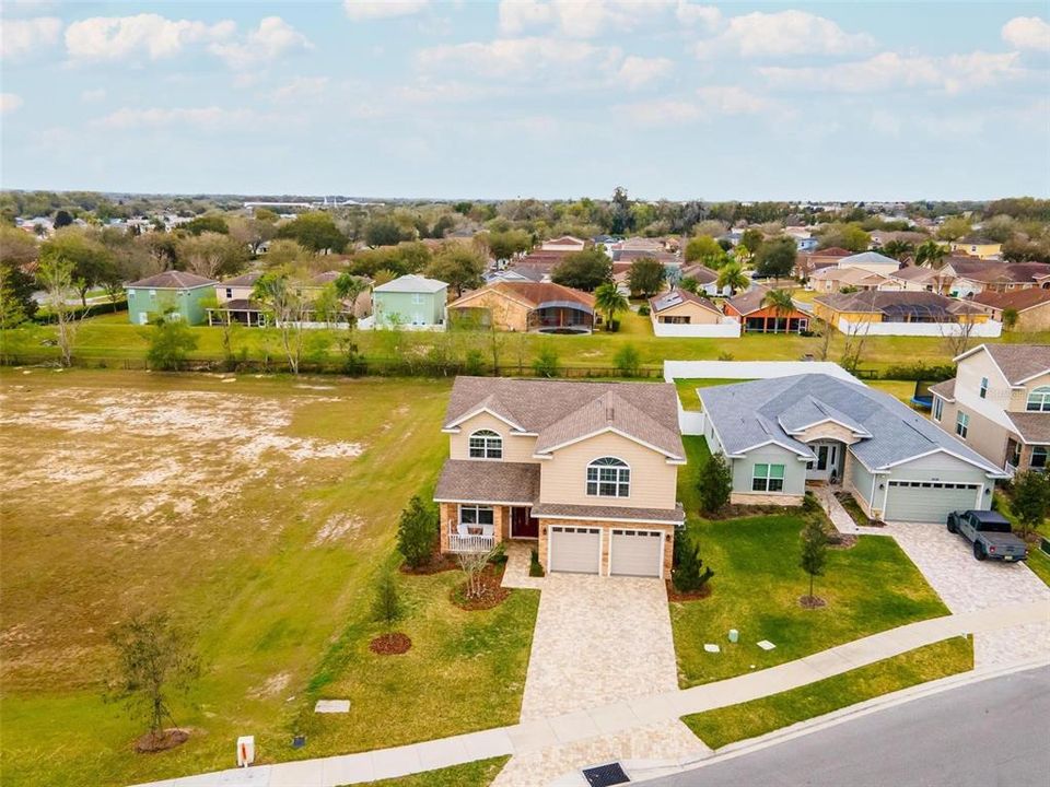 For Sale: $515,000 (4 beds, 2 baths, 2419 Square Feet)