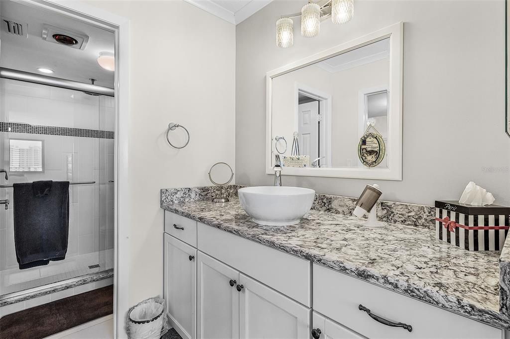 待售: $949,999 (2 贝兹, 2 浴室, 1235 平方英尺)