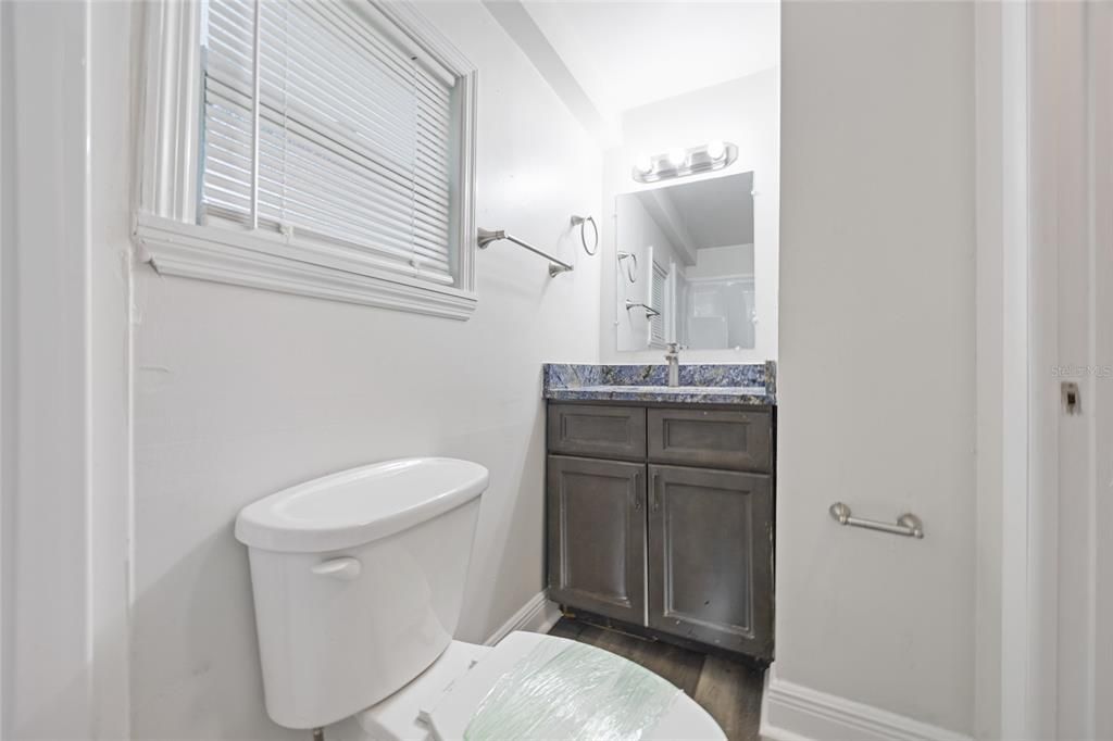 For Sale: $197,900 (3 beds, 2 baths, 934 Square Feet)