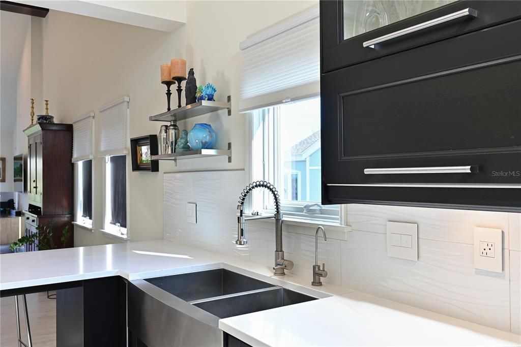 Active With Contract: $460,000 (2 beds, 2 baths, 1705 Square Feet)