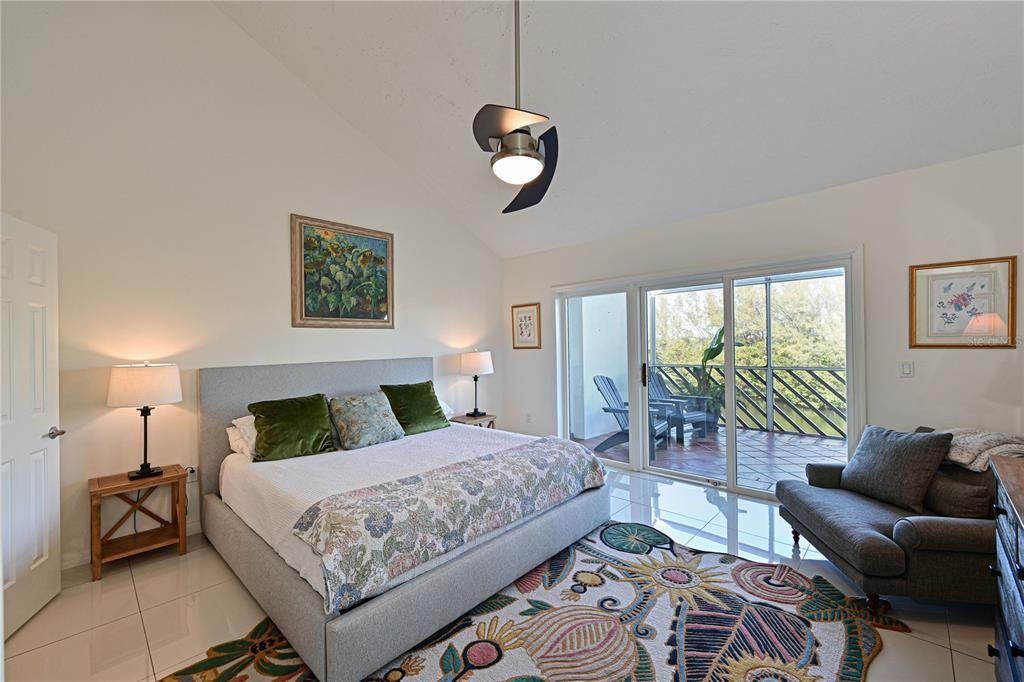 Active With Contract: $460,000 (2 beds, 2 baths, 1705 Square Feet)