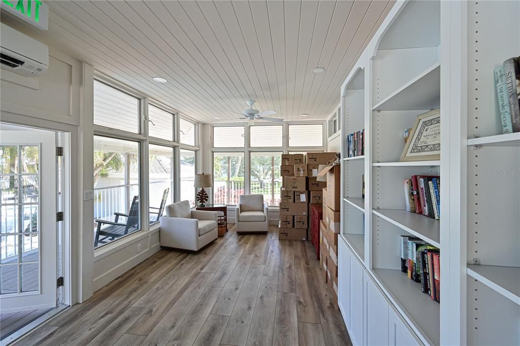 Active With Contract: $460,000 (2 beds, 2 baths, 1705 Square Feet)