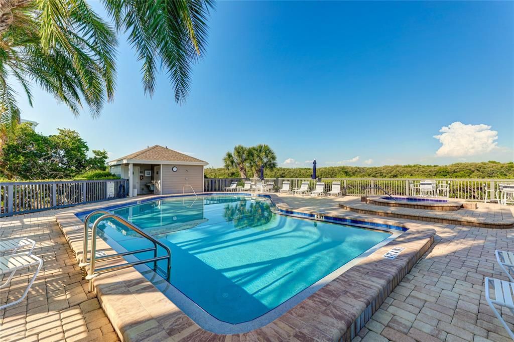 Active With Contract: $460,000 (2 beds, 2 baths, 1705 Square Feet)