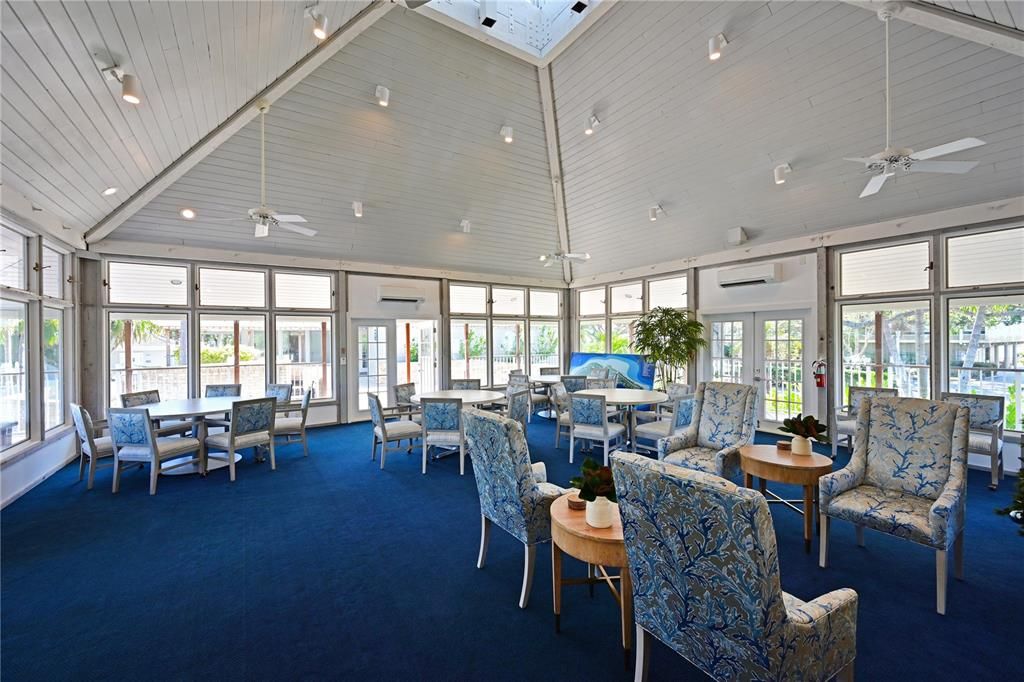 Active With Contract: $460,000 (2 beds, 2 baths, 1705 Square Feet)