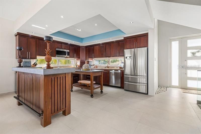 待售: $2,990,000 (3 贝兹, 2 浴室, 3800 平方英尺)