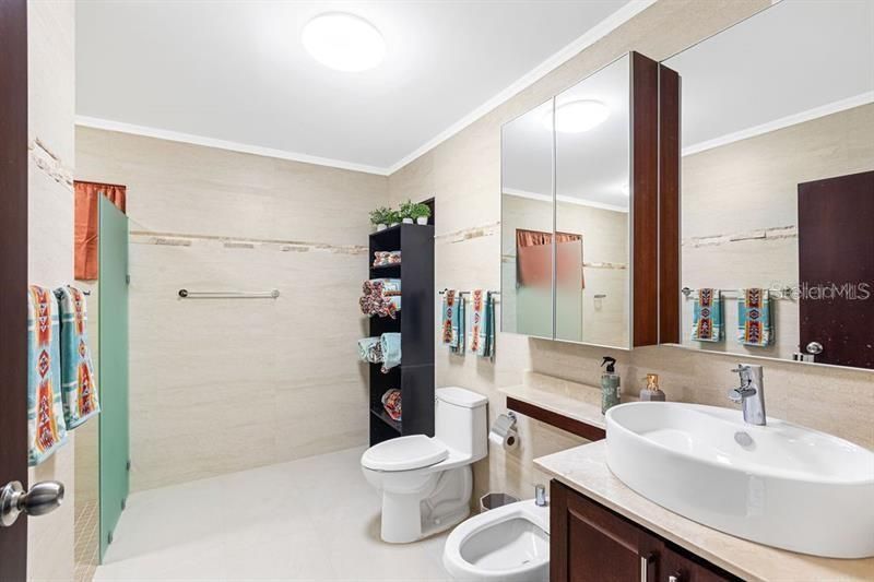 待售: $2,990,000 (3 贝兹, 2 浴室, 3800 平方英尺)