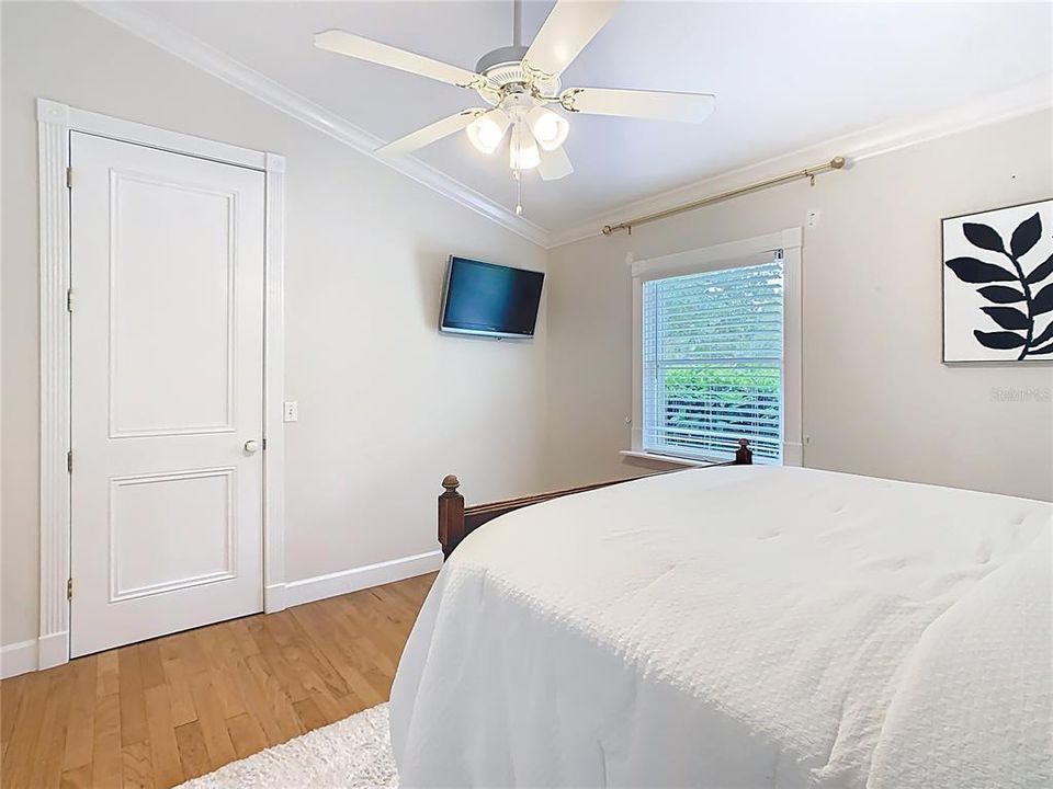 For Sale: $1,149,000 (5 beds, 4 baths, 4382 Square Feet)