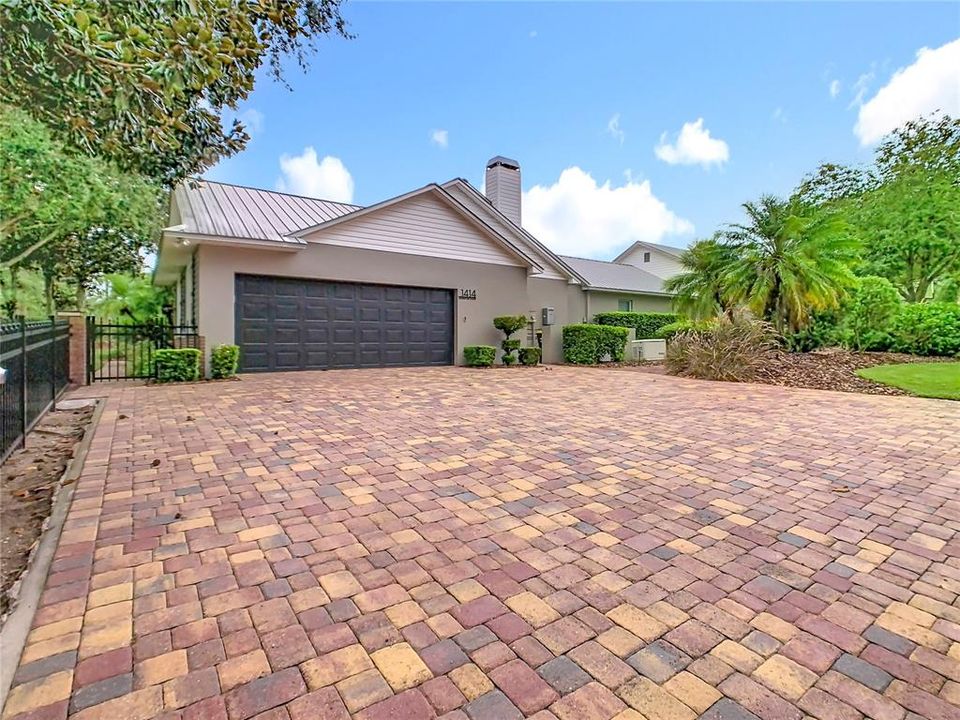 For Sale: $1,149,000 (5 beds, 4 baths, 4382 Square Feet)