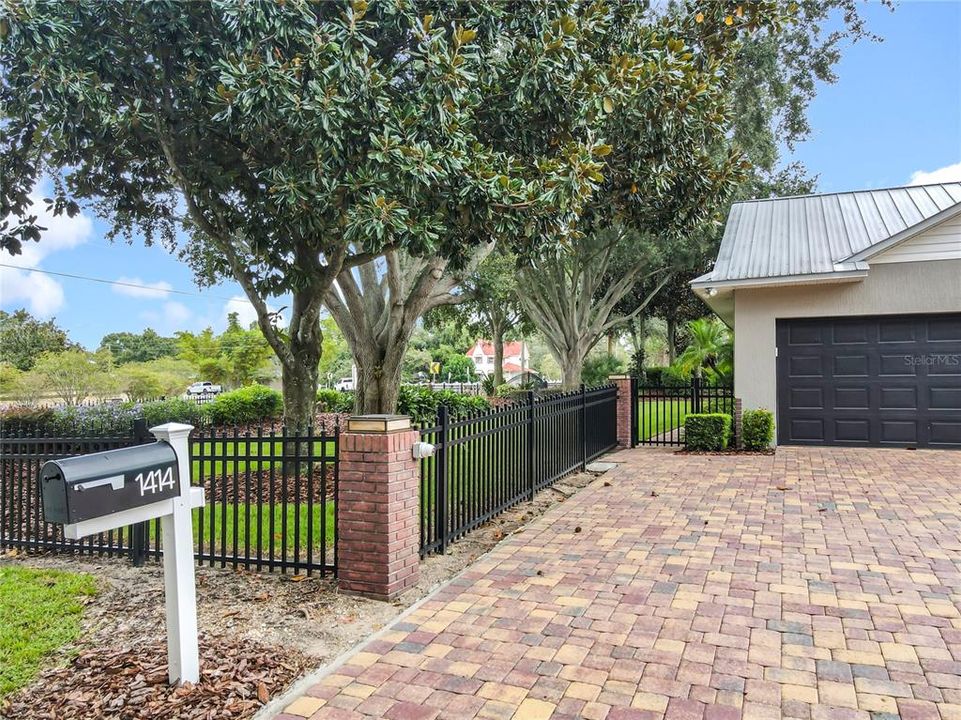 For Sale: $1,149,000 (5 beds, 4 baths, 4382 Square Feet)