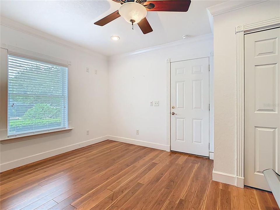 For Sale: $1,149,000 (5 beds, 4 baths, 4382 Square Feet)