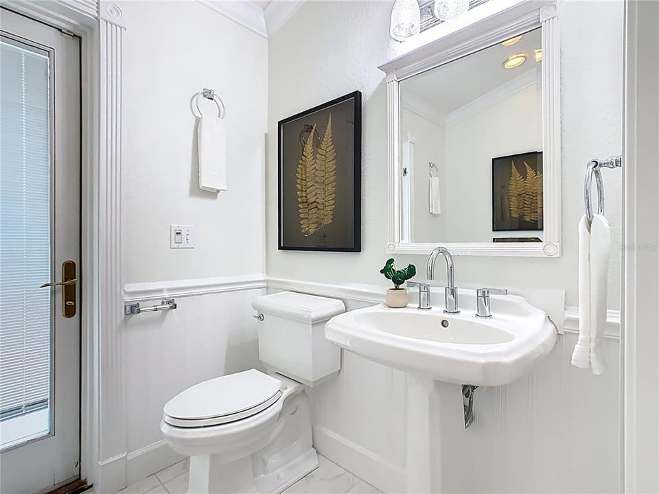 For Sale: $1,149,000 (5 beds, 4 baths, 4382 Square Feet)