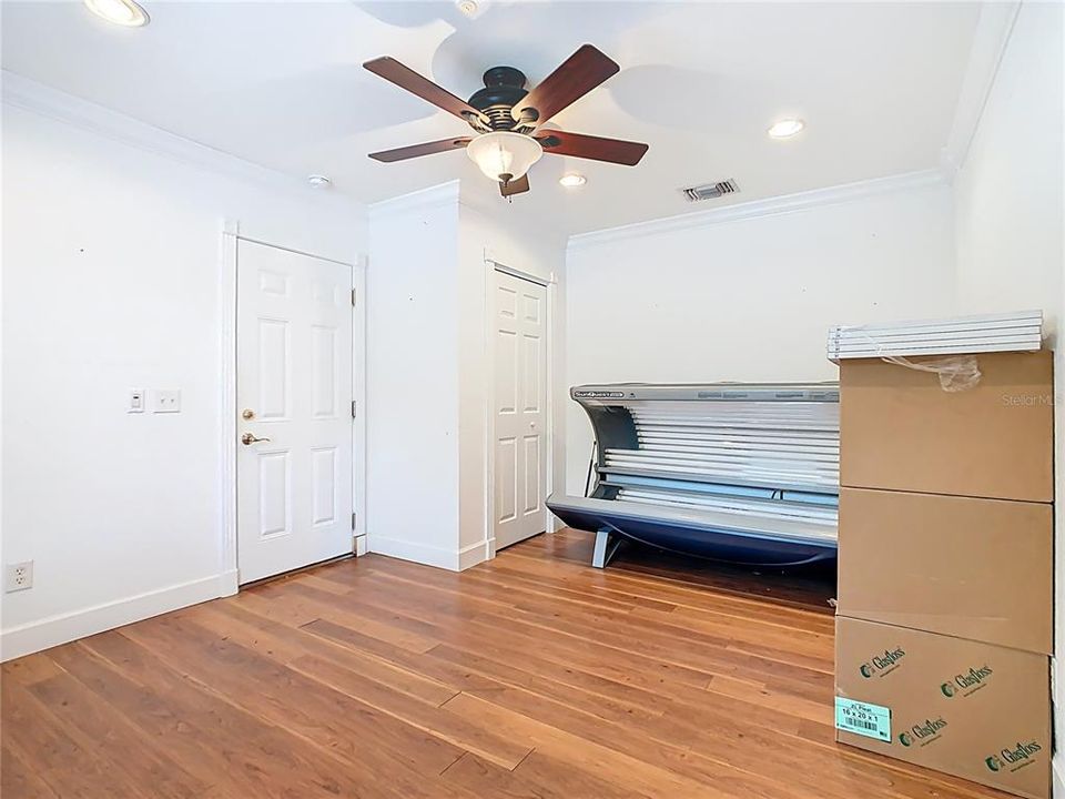 For Sale: $1,149,000 (5 beds, 4 baths, 4382 Square Feet)