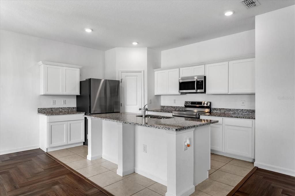 For Sale: $499,000 (4 beds, 3 baths, 2408 Square Feet)