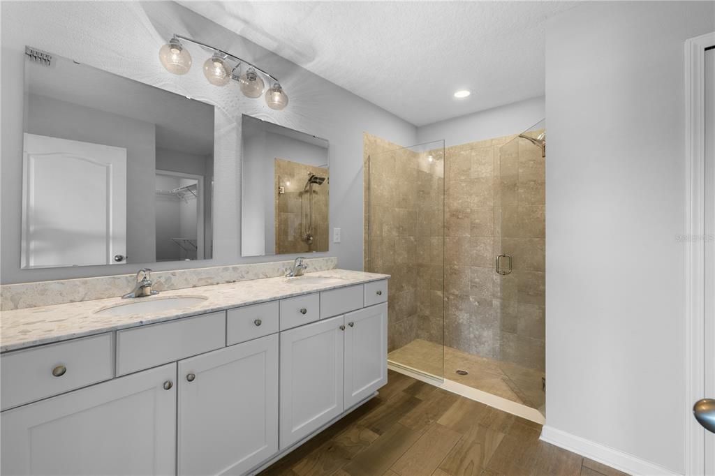 For Sale: $344,900 (4 beds, 2 baths, 1874 Square Feet)