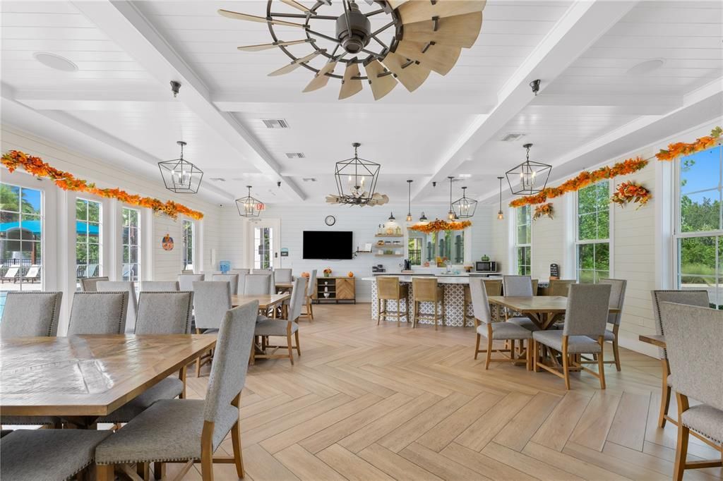 For Sale: $344,900 (4 beds, 2 baths, 1874 Square Feet)