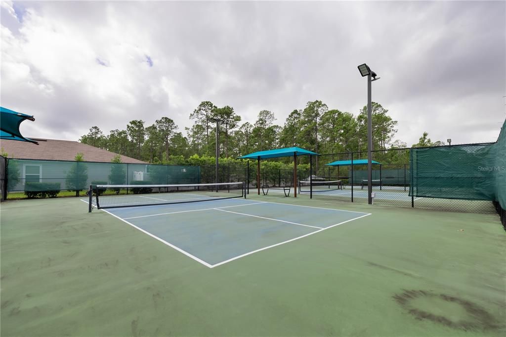 For Sale: $344,900 (4 beds, 2 baths, 1874 Square Feet)