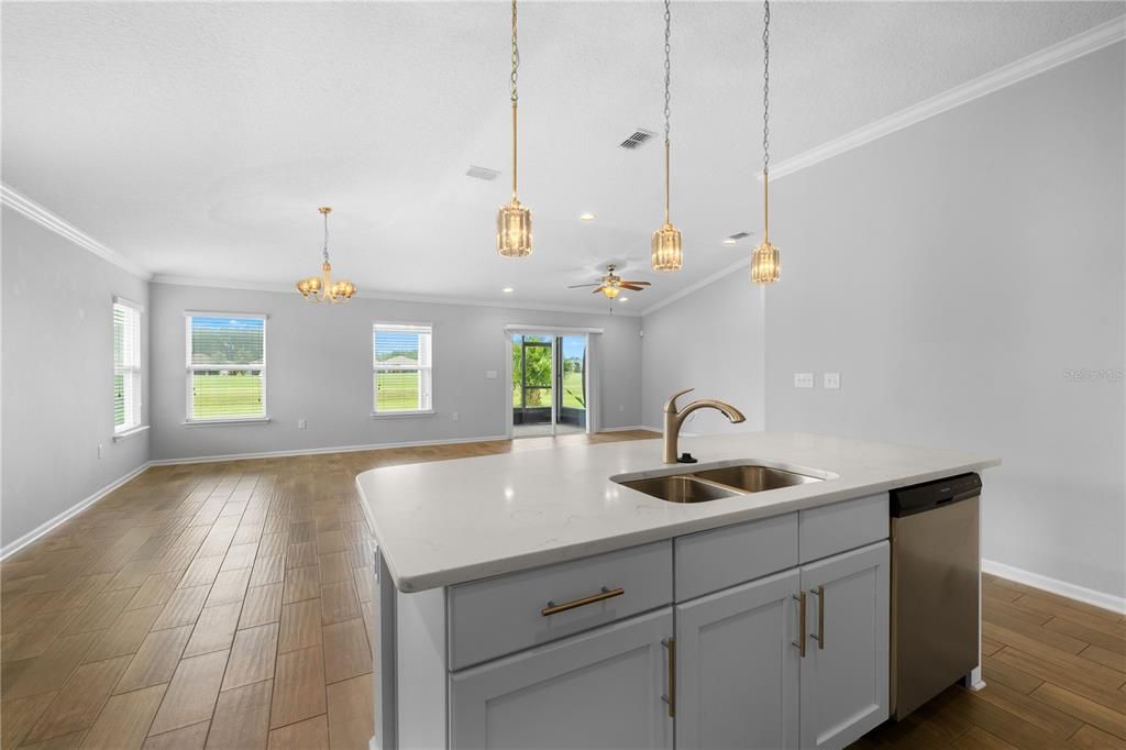 For Sale: $344,900 (4 beds, 2 baths, 1874 Square Feet)