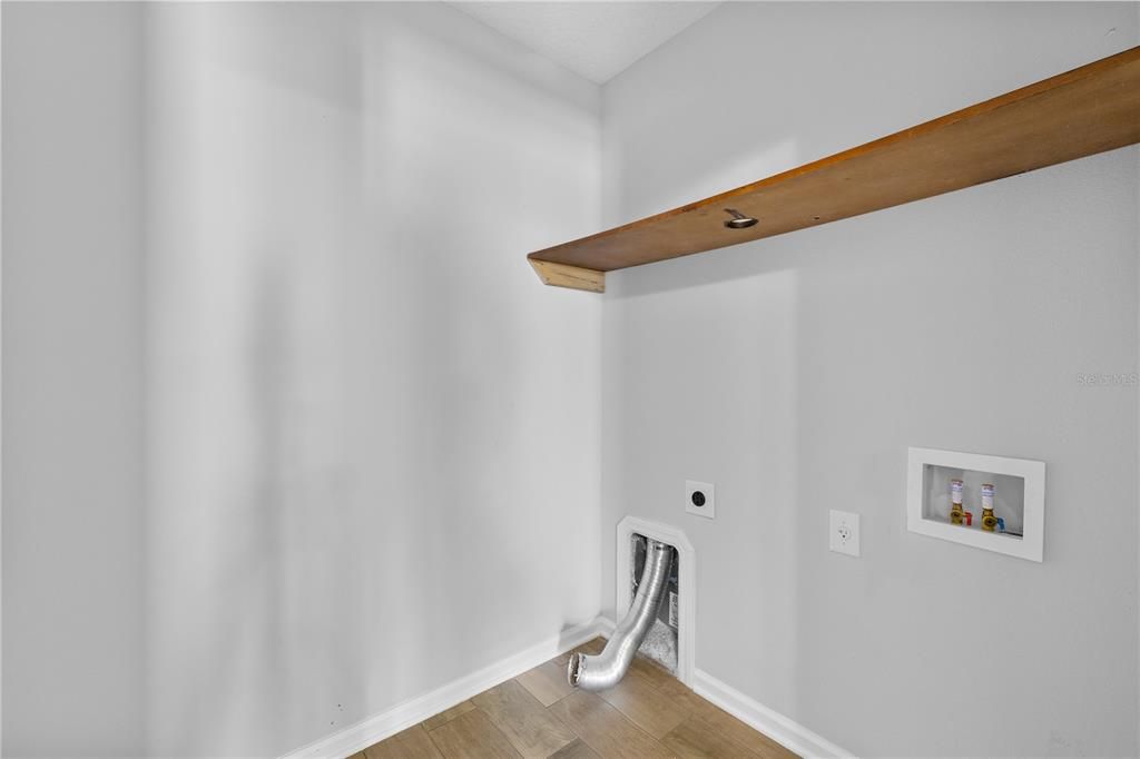 For Sale: $344,900 (4 beds, 2 baths, 1874 Square Feet)