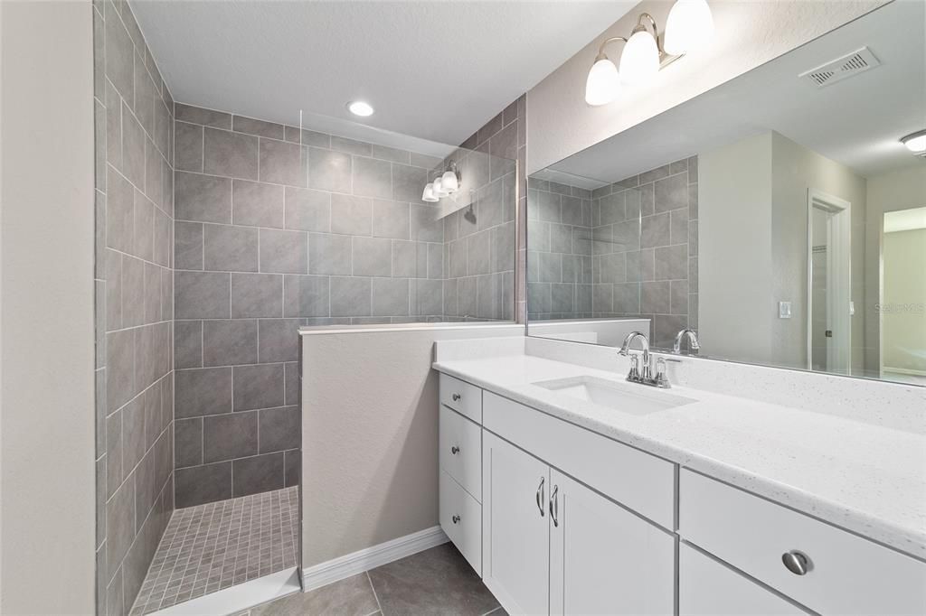 For Sale: $259,000 (3 beds, 2 baths, 1557 Square Feet)