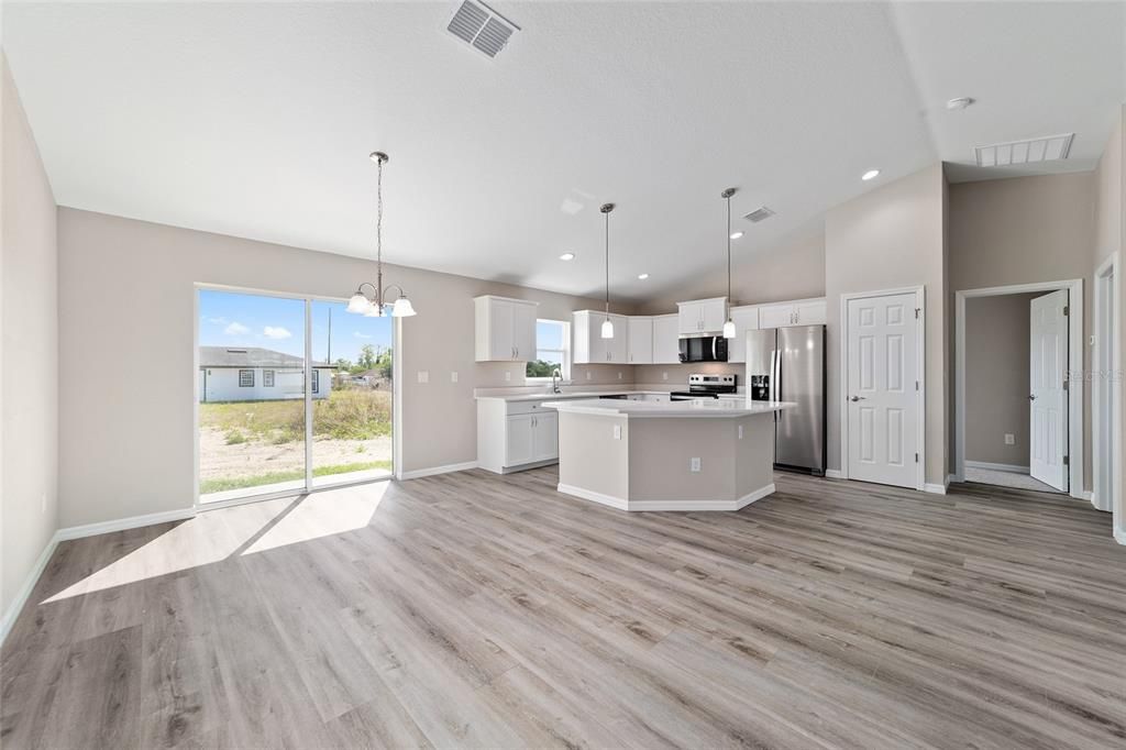 For Sale: $259,000 (3 beds, 2 baths, 1557 Square Feet)