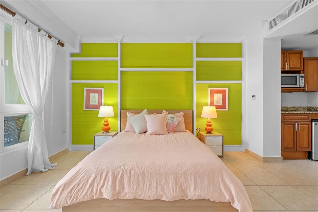 For Sale: $850,000 (3 beds, 3 baths, 1963 Square Feet)