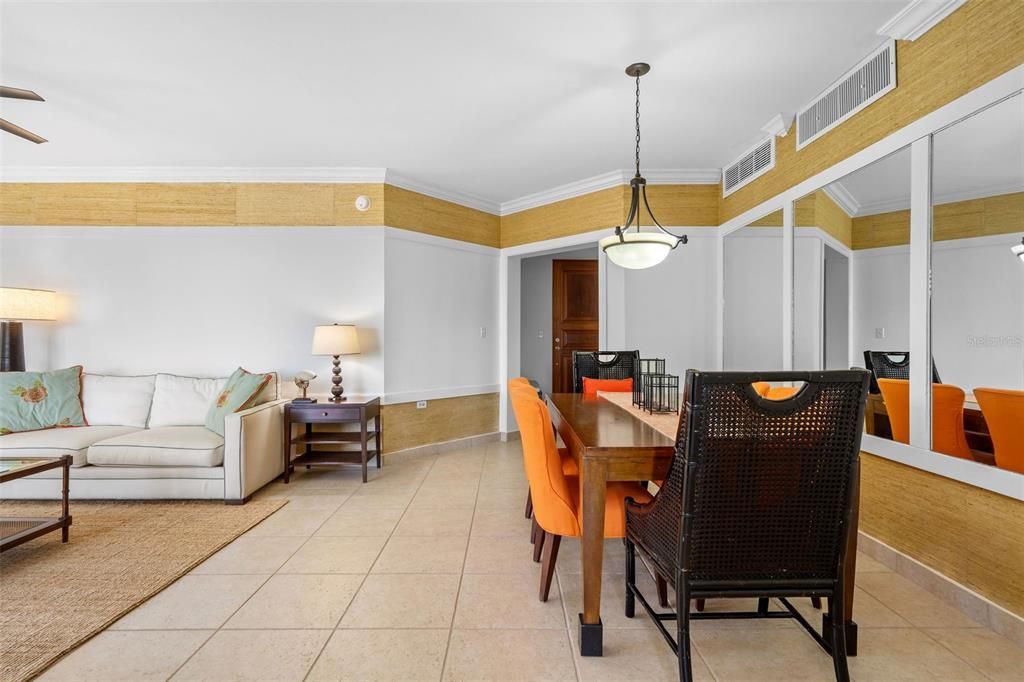 For Sale: $850,000 (3 beds, 3 baths, 1963 Square Feet)