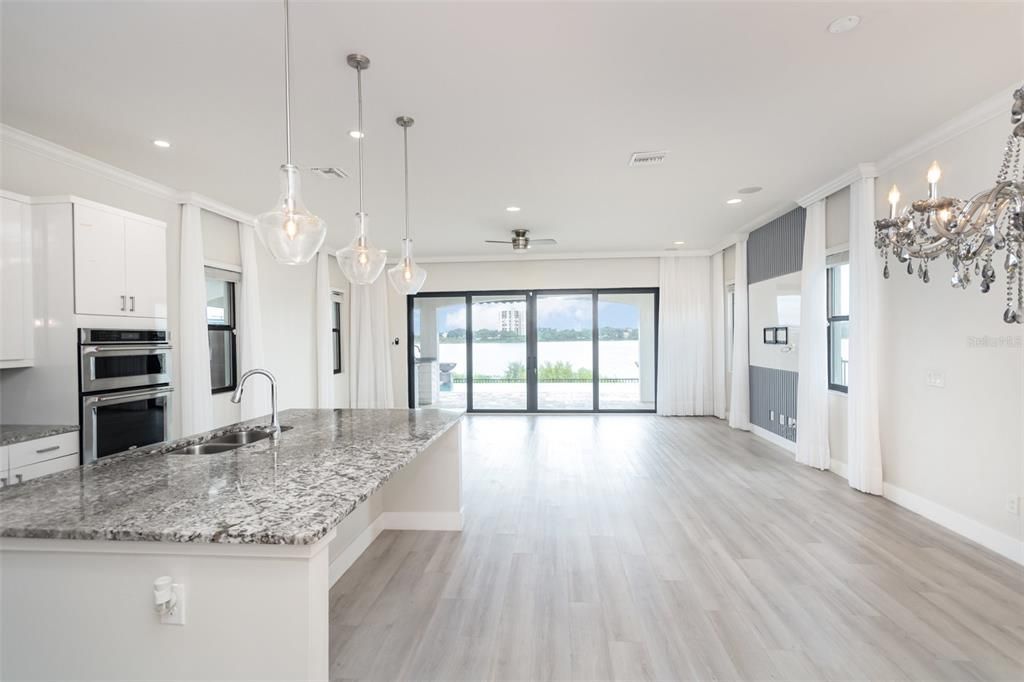 待售: $1,575,000 (6 贝兹, 6 浴室, 4252 平方英尺)