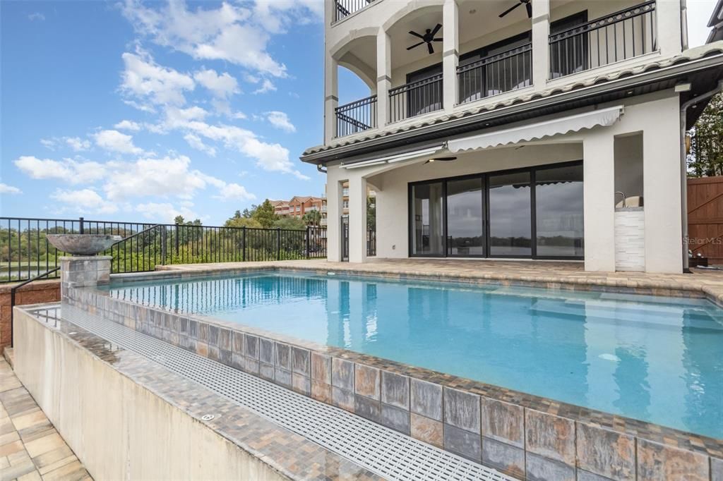 待售: $1,575,000 (6 贝兹, 6 浴室, 4252 平方英尺)