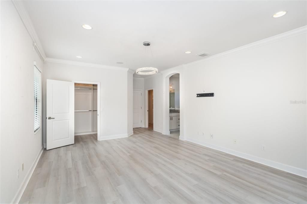 待售: $1,575,000 (6 贝兹, 6 浴室, 4252 平方英尺)