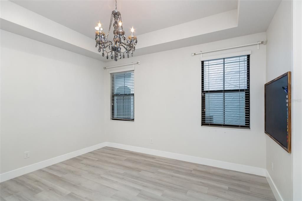 待售: $1,575,000 (6 贝兹, 6 浴室, 4252 平方英尺)