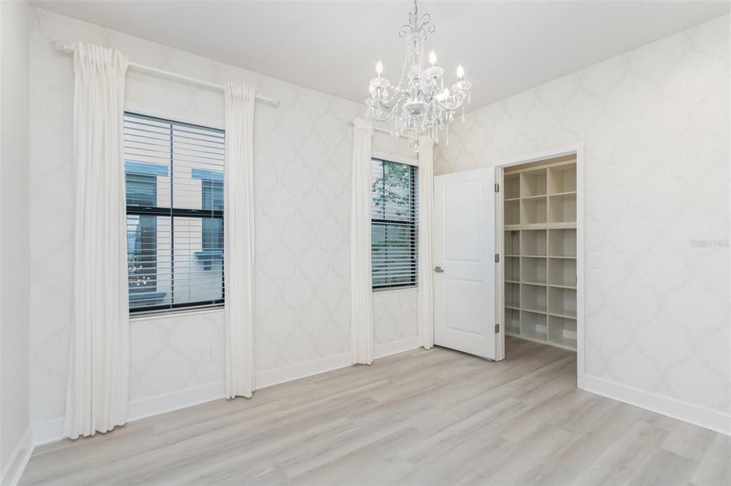 待售: $1,575,000 (6 贝兹, 6 浴室, 4252 平方英尺)