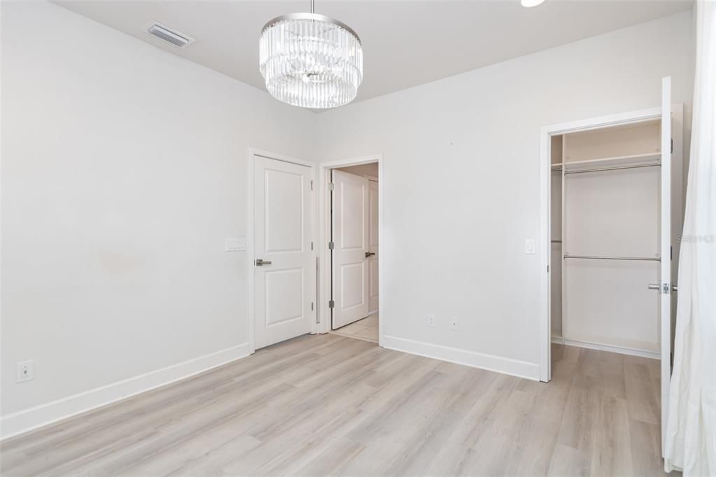 待售: $1,575,000 (6 贝兹, 6 浴室, 4252 平方英尺)