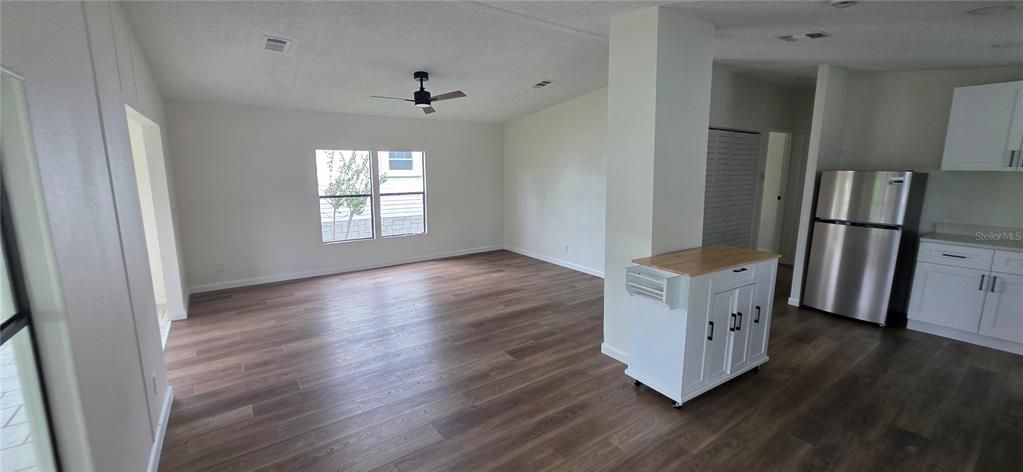 En Venta: $155,000 (2 camas, 2 baños, 1124 Pies cuadrados)