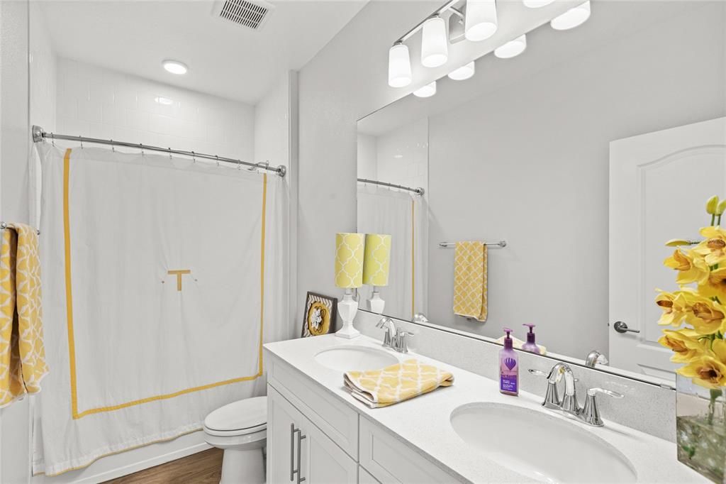 En Venta: $515,000 (4 camas, 3 baños, 2889 Pies cuadrados)