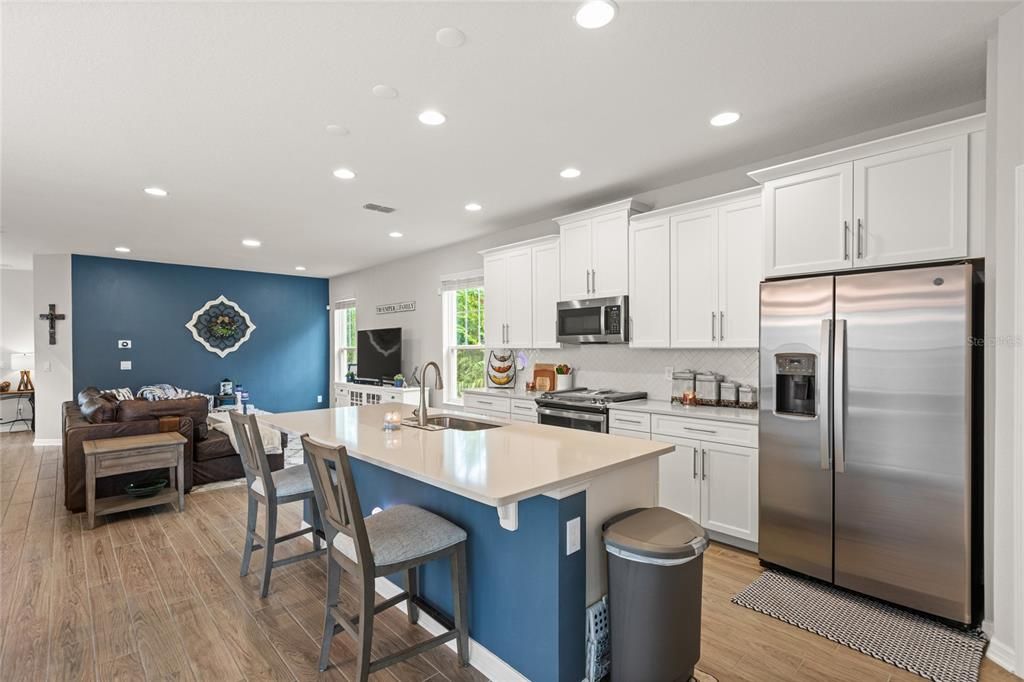 En Venta: $515,000 (4 camas, 3 baños, 2889 Pies cuadrados)