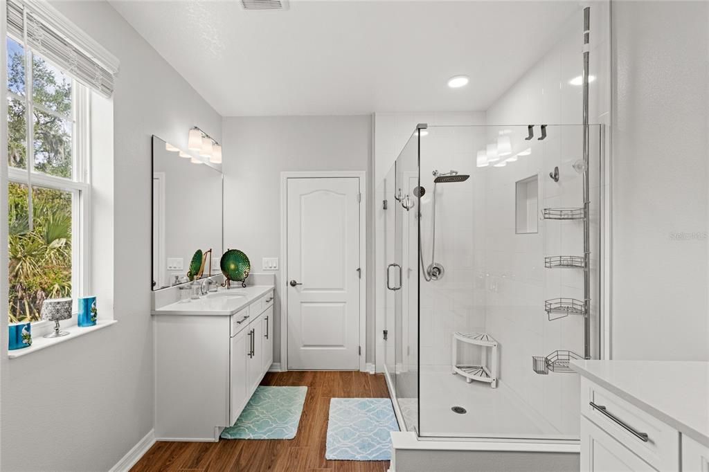 En Venta: $515,000 (4 camas, 3 baños, 2889 Pies cuadrados)