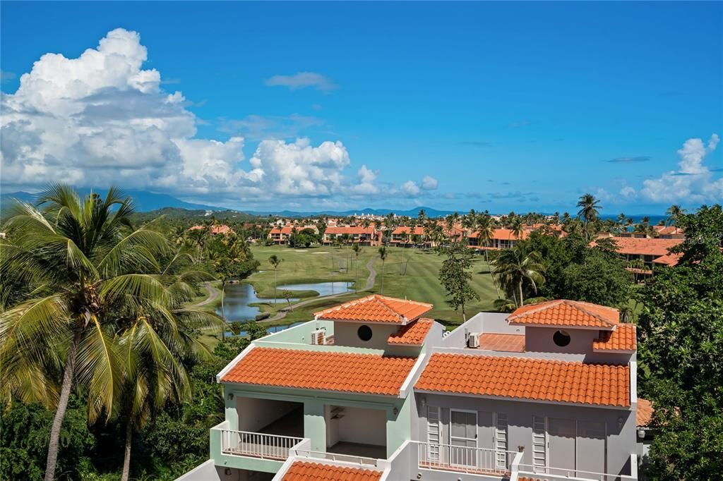 Active With Contract: $565,000 (3 beds, 2 baths, 2087 Square Feet)