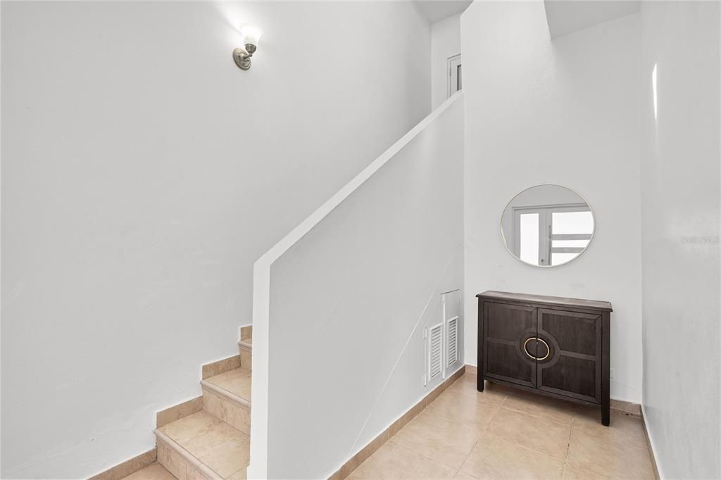 Active With Contract: $565,000 (3 beds, 2 baths, 2087 Square Feet)