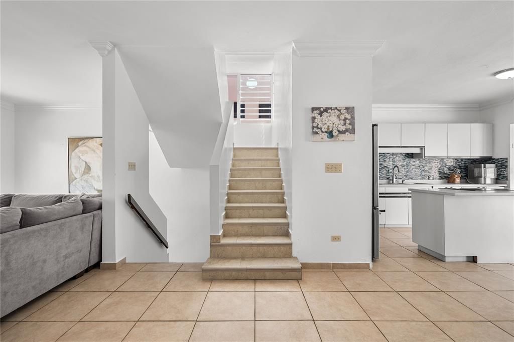 Active With Contract: $565,000 (3 beds, 2 baths, 2087 Square Feet)