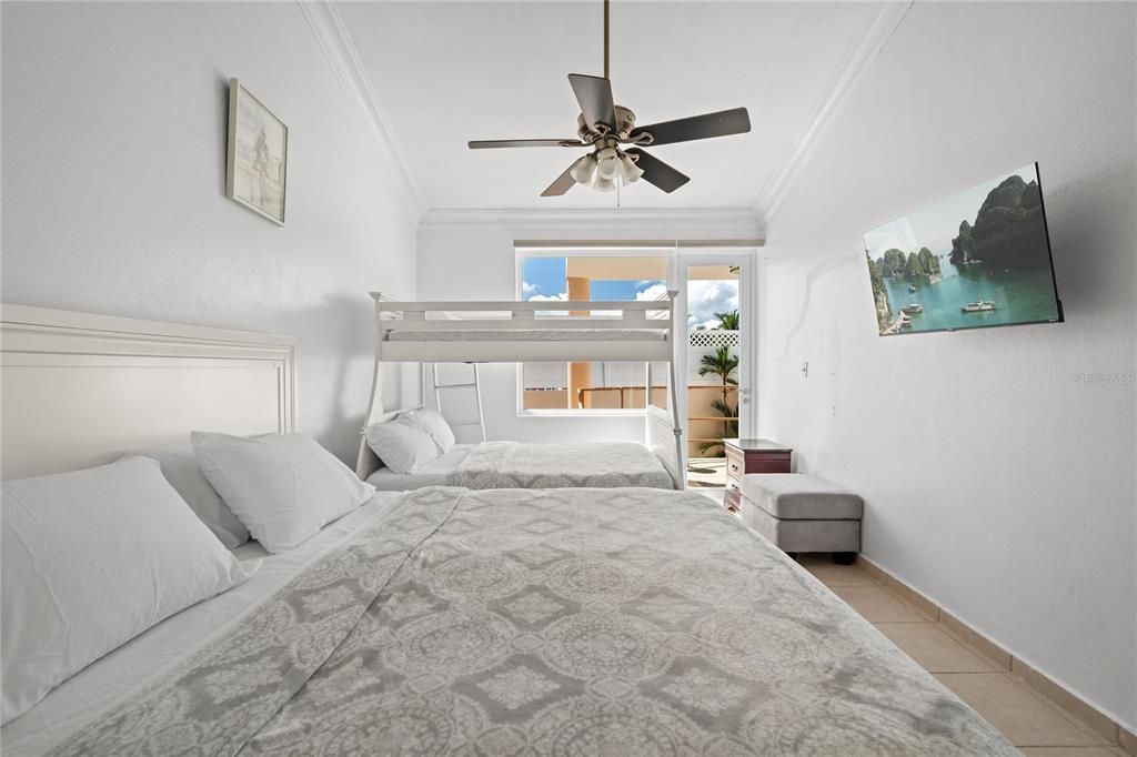 Active With Contract: $565,000 (3 beds, 2 baths, 2087 Square Feet)