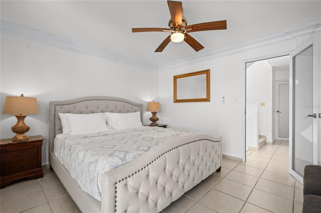 Active With Contract: $565,000 (3 beds, 2 baths, 2087 Square Feet)