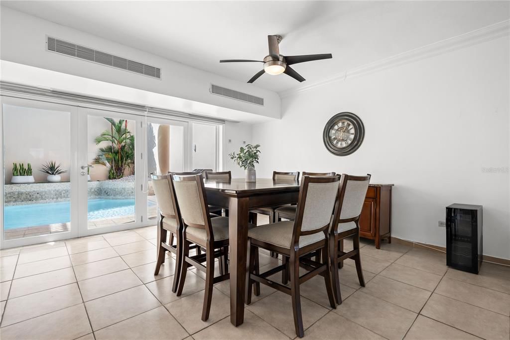 Active With Contract: $565,000 (3 beds, 2 baths, 2087 Square Feet)