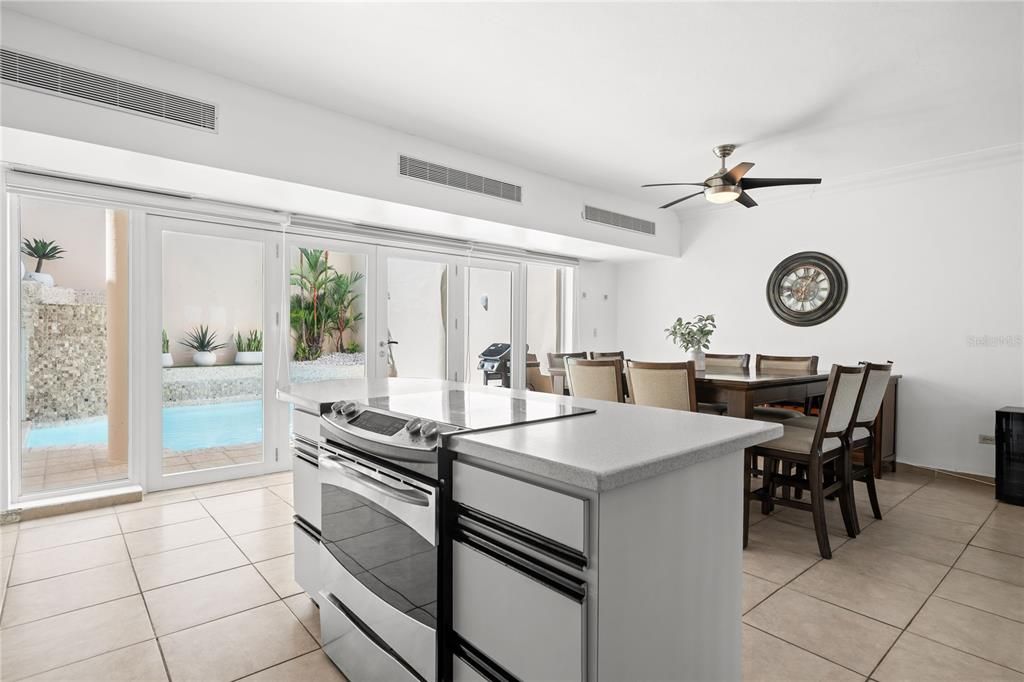 Active With Contract: $565,000 (3 beds, 2 baths, 2087 Square Feet)