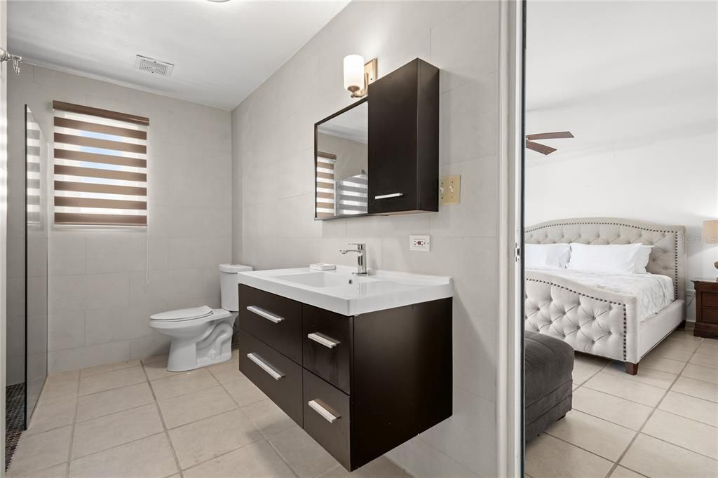 Active With Contract: $565,000 (3 beds, 2 baths, 2087 Square Feet)